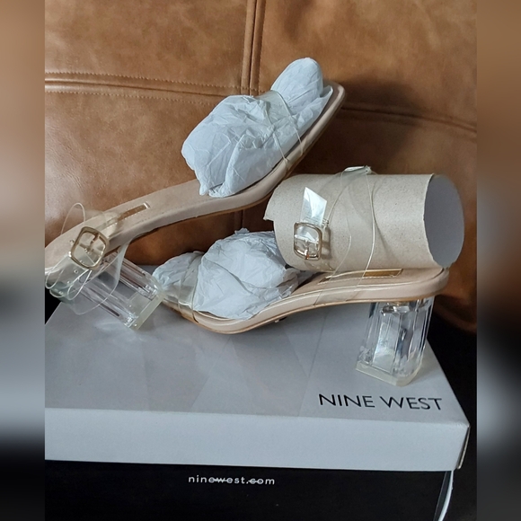 NINE WEST CLEAR ANKLE LUCITE HEAL SANDAL 8 - Picture 1 of 5